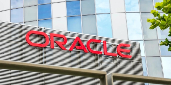 Oracle yapay zekâ yarışında veri merkezi hamlesini 50 milyar dolarlık finansman planıyla güçlendiriyor
