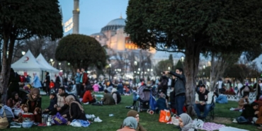 Ramazan 2026 ne zaman başlıyor İlk sahur ve iftar saatleri belli oldu 5 ramazan-2026-ne-zaman-basliyor-ilk-sahur-ve-iftar-saatleri-belli-oldu-fwlQSNL1.jpg