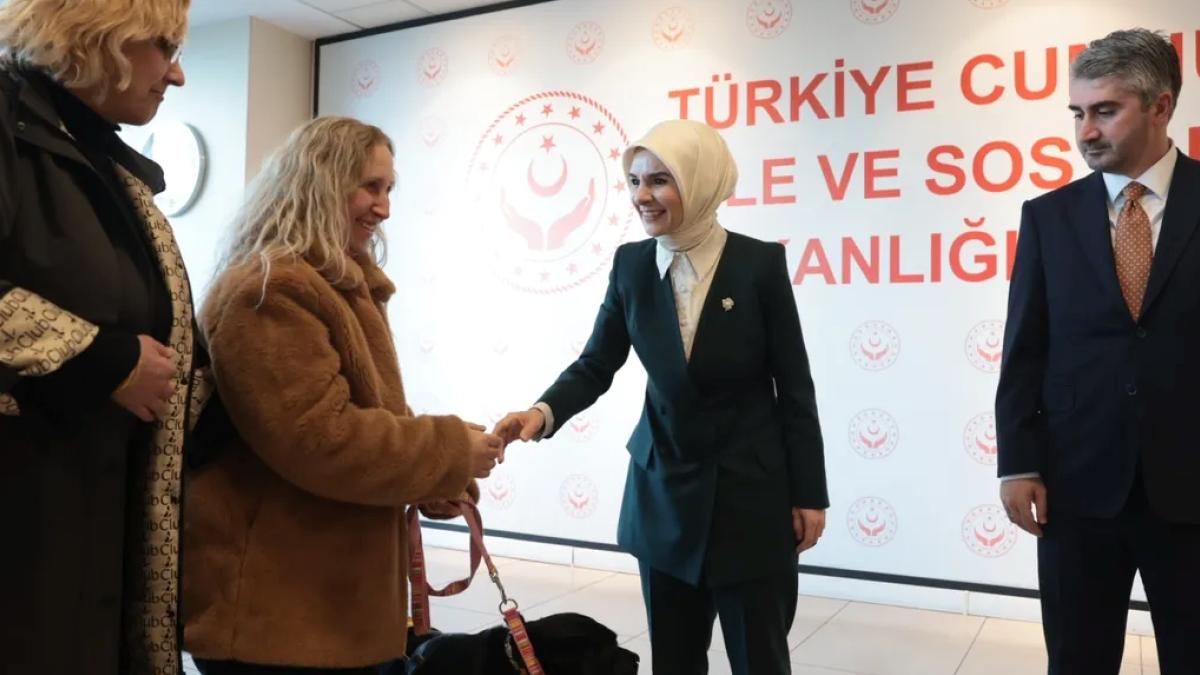 Bakan Göktaş personelle bayramlaştı birlik ve dayanışma vurgusu yaptı 2 bakan-goktas-personelle-bayramlasti-birlik-ve-dayanisma-vurgusu-yapti-bPk8aevj.jpg