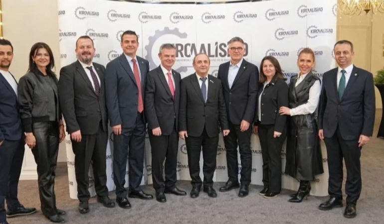 Bursa’da Balkan iş dünyası iftar sofrasında buluştu 6 bursada-balkan-is-dunyasi-iftar-sofrasinda-bulustu-GzPpPuP1.jpg