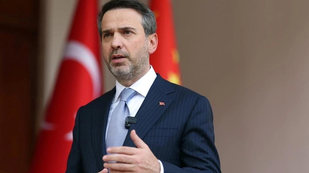 Hürmüz gerilimi sonrası petrol fiyatları dalgalandı Bakan Bayraktar’dan enerji arzı açıklaması 2 hurmuz-gerilimi-sonrasi-petrol-fiyatlari-dalgalandi-bakan-bayraktardan-enerji-arzi-aciklamasi-CkVHMjAR.jpg