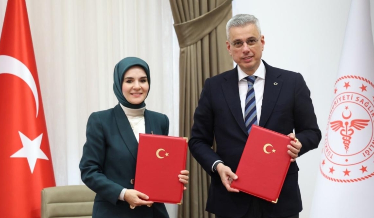 saglik-ve-sosyal-hizmetleri-ayni-cati-altinda-bolgesel-irtibat-birimleri-ile-hizmete-erisim-artiyor-JXnt5pCy.jpg