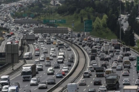 Şubat Ayında Trafiğe Kayıtlı Taşıtlar ve Devir İstatistikleri – Türkiye 1 subat-ayinda-trafige-kayitli-tasitlar-ve-devir-istatistikleri-turkiye-zH829k2v.jpg