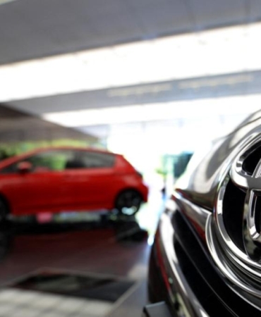 toyota-cin-ortaklariyla-560-bin-araci-geri-cagiriyor-ikinci-sira-koltugu-sorunu-ve-yolcu-kTIttqZV.jpg