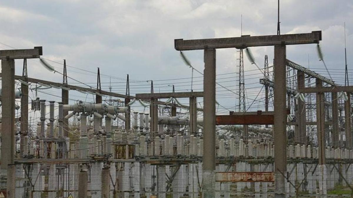 İran’da enerji santralleri etrafında insan zinciri çağrısı altyapı saldırılarına tepki büyüyor 2 iranda-enerji-santralleri-etrafinda-insan-zinciri-cagrisi-altyapi-saldirilarina-tepki-buyuyor-wJ48tmqt.jpg