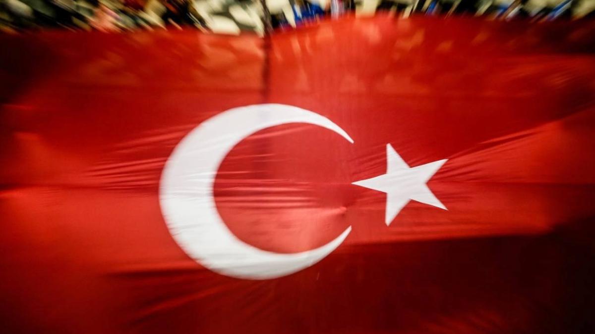 Piyasalarda rahatlama tahvil faizleri düştü Türkiye risk primi geriledi 2 piyasalarda-rahatlama-tahvil-faizleri-dustu-turkiye-risk-primi-geriledi-Bl6uDK3n.jpg