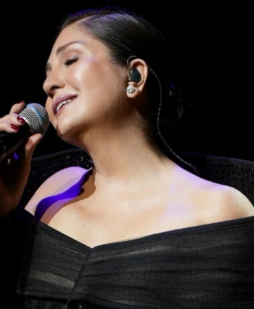 sibel-can-zorlu-psmde-sahneye-dondu-uc-saatlik-konser-buyuk-ilgi-gordu-Wjg95yBy.jpg