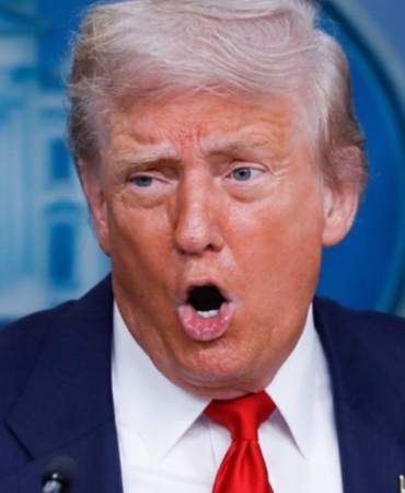 trumptan-papaya-sert-cikis-kuresel-gerilim-dini-liderlige-sicradi-1m84DOTC.jpg