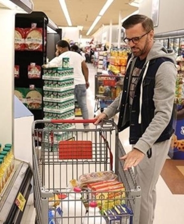 ABD’de Tüketici Güveni Geriledi Orta Doğu Gerilimi Etkili Oldu 3 abdde-tuketici-guveni-geriledi-orta-dogu-gerilimi-etkili-oldu-NfcSXep4.jpg