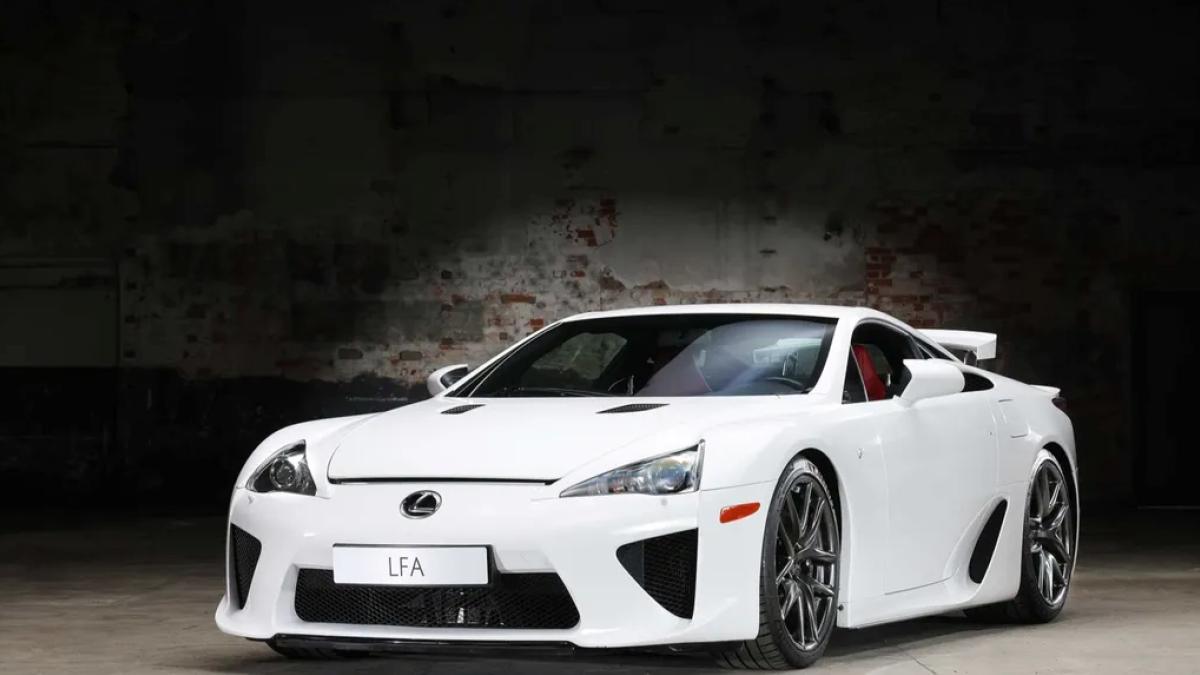 Lexus LFA Türkiye Turnesinde Otomobil Tutkunlarının İlgi Odağı Oldu 2 lexus-lfa-turkiye-turnesinde-otomobil-tutkunlarinin-ilgi-odagi-oldu-w9cTszjX.jpg