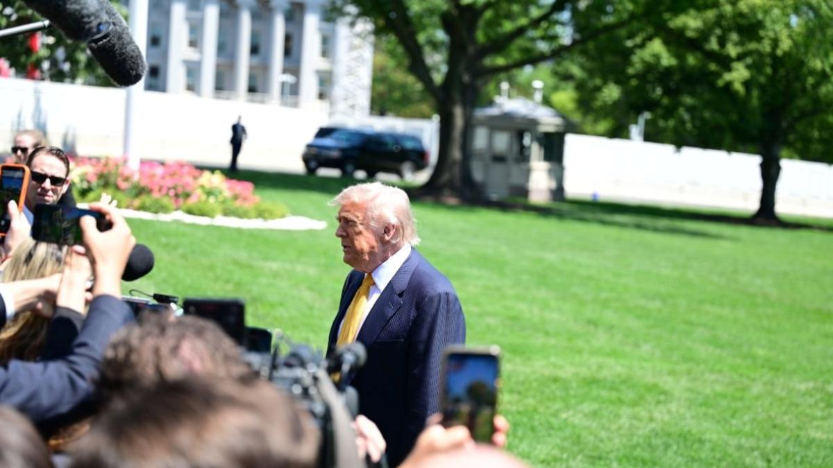 Trump’tan İran Mesajı “Ya Anlaşma Yapacaklar Ya da Bu İşi Bitireceğiz” 2 trumptan-iran-mesaji-ya-anlasma-yapacaklar-ya-da-bu-isi-bitirecegiz-9vbOSe5W.jpg