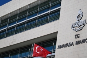 AYM’den Süresiz Nafaka Kararı Mevcut Düzenleme İptal Edildi 1 aymden-suresiz-nafaka-karari-mevcut-duzenleme-iptal-edildi-9H5PQiCY.jpg
