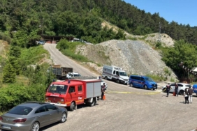 boluda-maden-ocaginda-gocuk-bir-isciye-ulasmak-icin-zamanla-yarisiliyor-E88m91jp.jpg