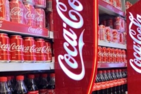 Coca-Cola’nın Dolap Düzeni Değişiyor: Rakiplere Yüzde 35 Alan Ayrılacak 1 coca-colanin-dolap-duzeni-degisiyor-rakiplere-yuzde-35-alan-ayrilacak-uHq42NKU.jpg