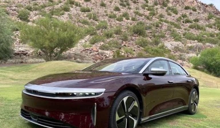 lucid-motors-1500-calisanini-isten-cikariyor-d3CXP885.jpg