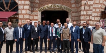 Özer Matlı BTSO Seçim Sürecine Tarihi Çarşı ve Hanlar Bölgesi’nden Başladı 8 ozer-matli-btso-secim-surecine-tarihi-carsi-ve-hanlar-bolgesinden-basladi-ys7KVOZb.jpg