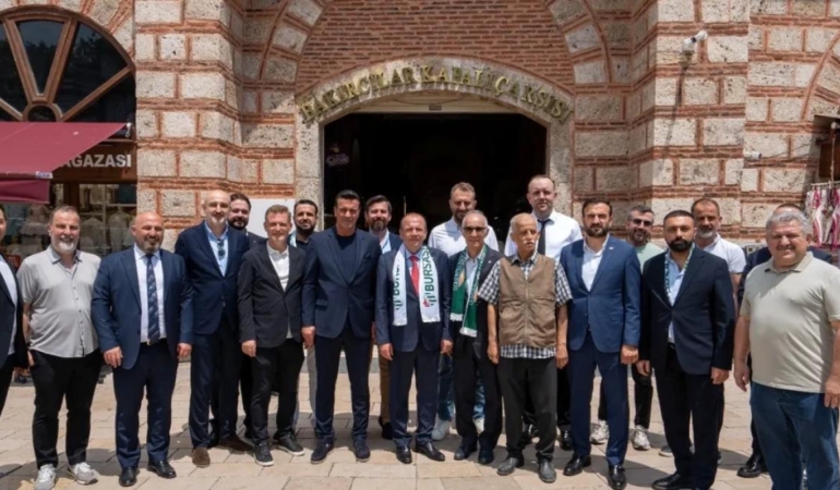 Özer Matlı BTSO Seçim Sürecine Tarihi Çarşı ve Hanlar Bölgesi’nden Başladı 1 ozer-matli-btso-secim-surecine-tarihi-carsi-ve-hanlar-bolgesinden-basladi-ys7KVOZb.jpg