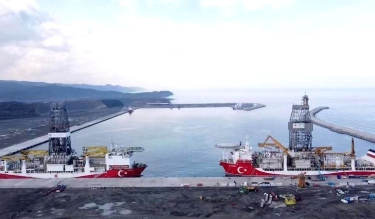 Sakarya Gaz Sahası'nda Yeni Dönem: Osman Gazi Platformu 30 Ağustos'ta Göreve Başlıyor 1 sakarya-gaz-sahasinda-yeni-donem-osman-gazi-platformu-30-agustosta-goreve-basliyor-Q5z2VYZH.jpg