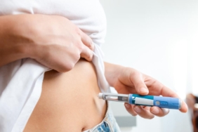 Türkiye’de Estetik Takıntısı ve Bağımlılık Tehlikesi: Protein Tozları, Hormonlar ve Zayıflama İğneleri 2 turkiyede-estetik-takintisi-ve-bagimlilik-tehlikesi-protein-tozlari-hormonlar-ve-zayiflama-igneleri-NwTF3iFV.jpg
