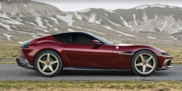 12Cindri Manuale ile Ferrari'nin Manüel Dokunuşu: Geleneksel Performansın Yeniden Şekillendiği Sınırlı Üretim 9 12cindri-manuale-ile-ferrarinin-manuel-dokunusu-geleneksel-performansin-yeniden-sekillendigi-sinirli-uretim-mz6wVjQM.jpg
