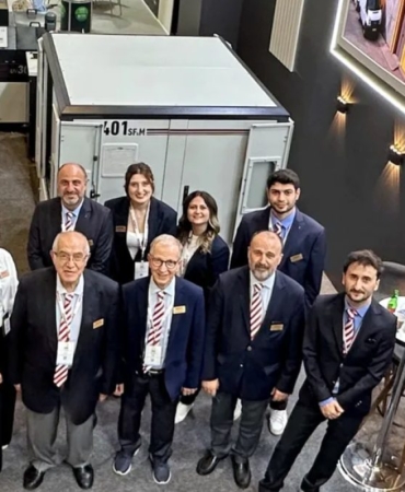 Asteks, ITM 2026'da Yeni Airjet Çözümleri ve Rektefiye Teknolojileriyle İlgi Odağı Oldu 3 asteks-itm-2026da-yeni-airjet-cozumleri-ve-rektefiye-teknolojileriyle-ilgi-odagi-oldu-9NZ6XUf7.jpg