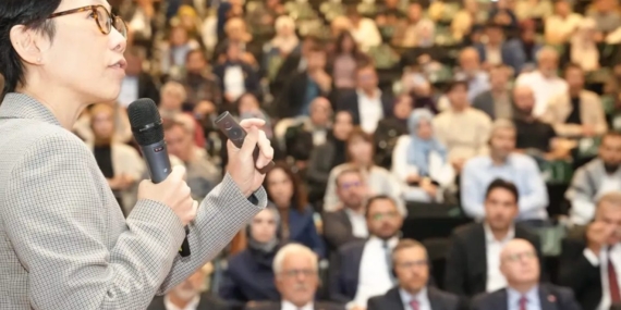 Yapay Zekâ Giriş Seviyesi İşlerdeki Düşüşün Tek Nedeni Değil