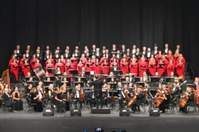 Ankara'da Cumhuriyet'in 103. Yılına Özel Türk Dünyası Konserinde 400 Sanatçı Buluştu 5 ankarada-cumhuriyetin-103-yilina-ozel-turk-dunyasi-konserinde-400-sanatci-bulustu-e73YHShq.jpg